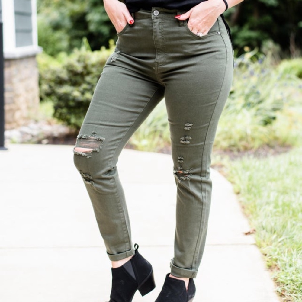 Distressed Relaxed Olive Skinny Jeans